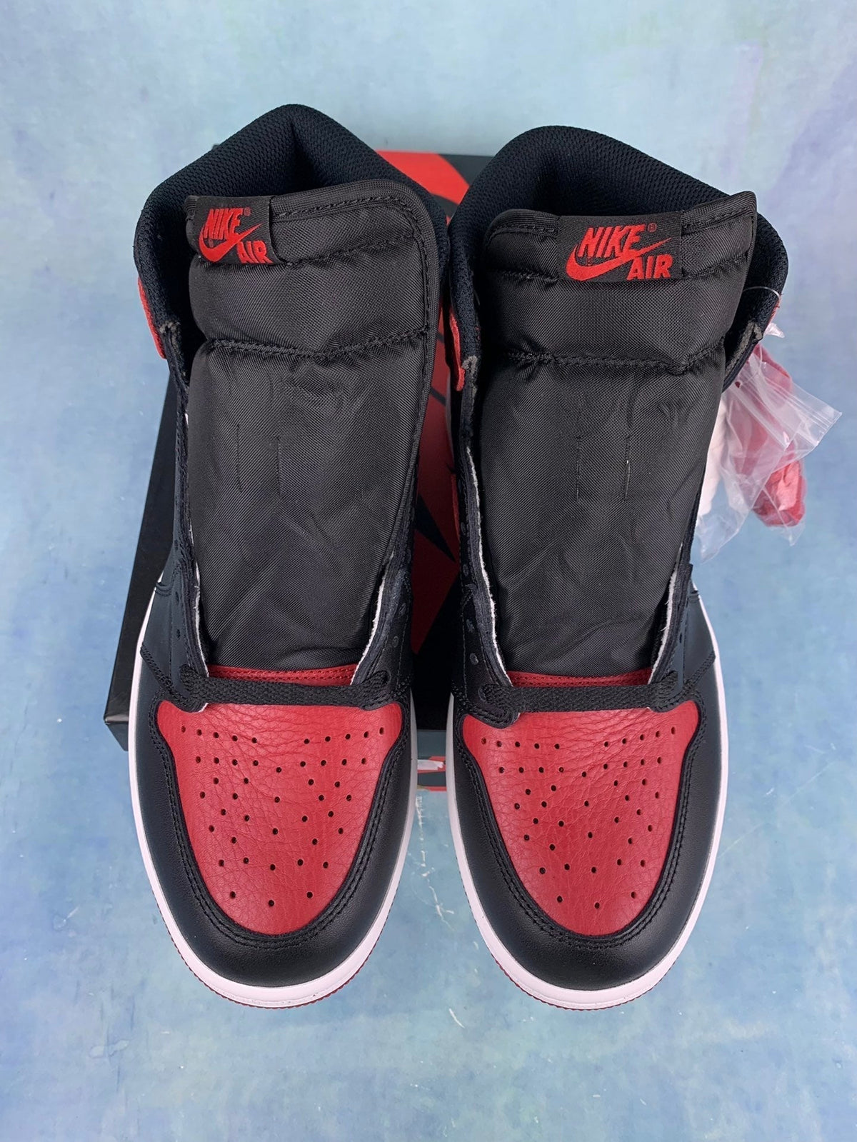 Air Jordan 1 High Banned Black/Red 555088-001 Unisex Sneakers