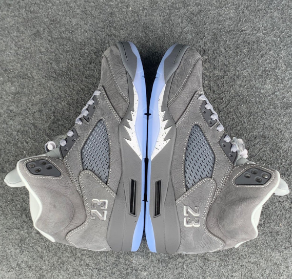 Air Jordan 5 Retro 'Wolf Grey' 2026