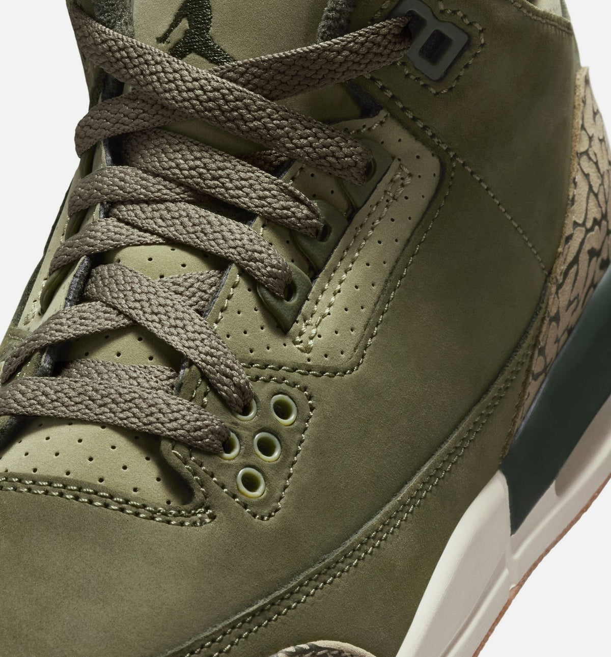 Air Jordan 3 Retro Medium Olive Grade School Sneakers - Medium Olive / Sequoia / Neutral Olive / Sail