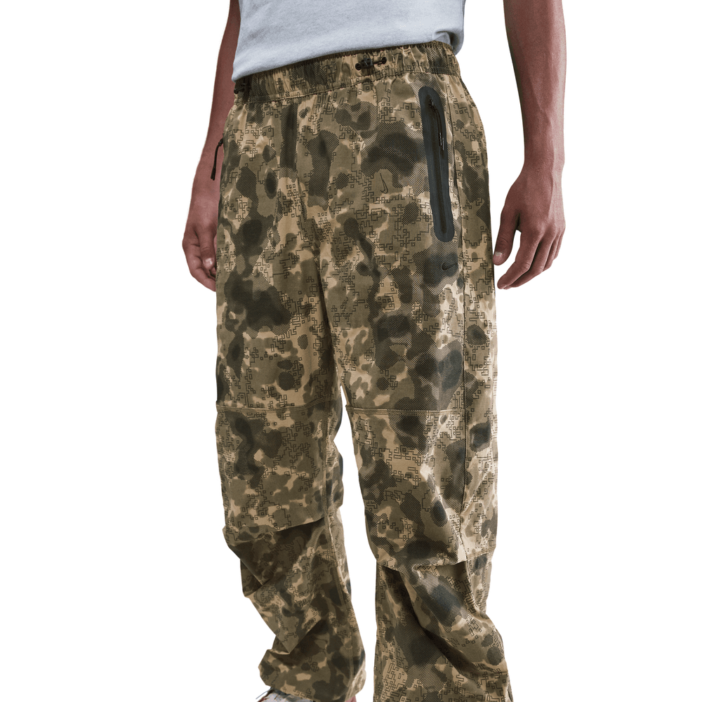 Nike Tech Oversized Woven Pant