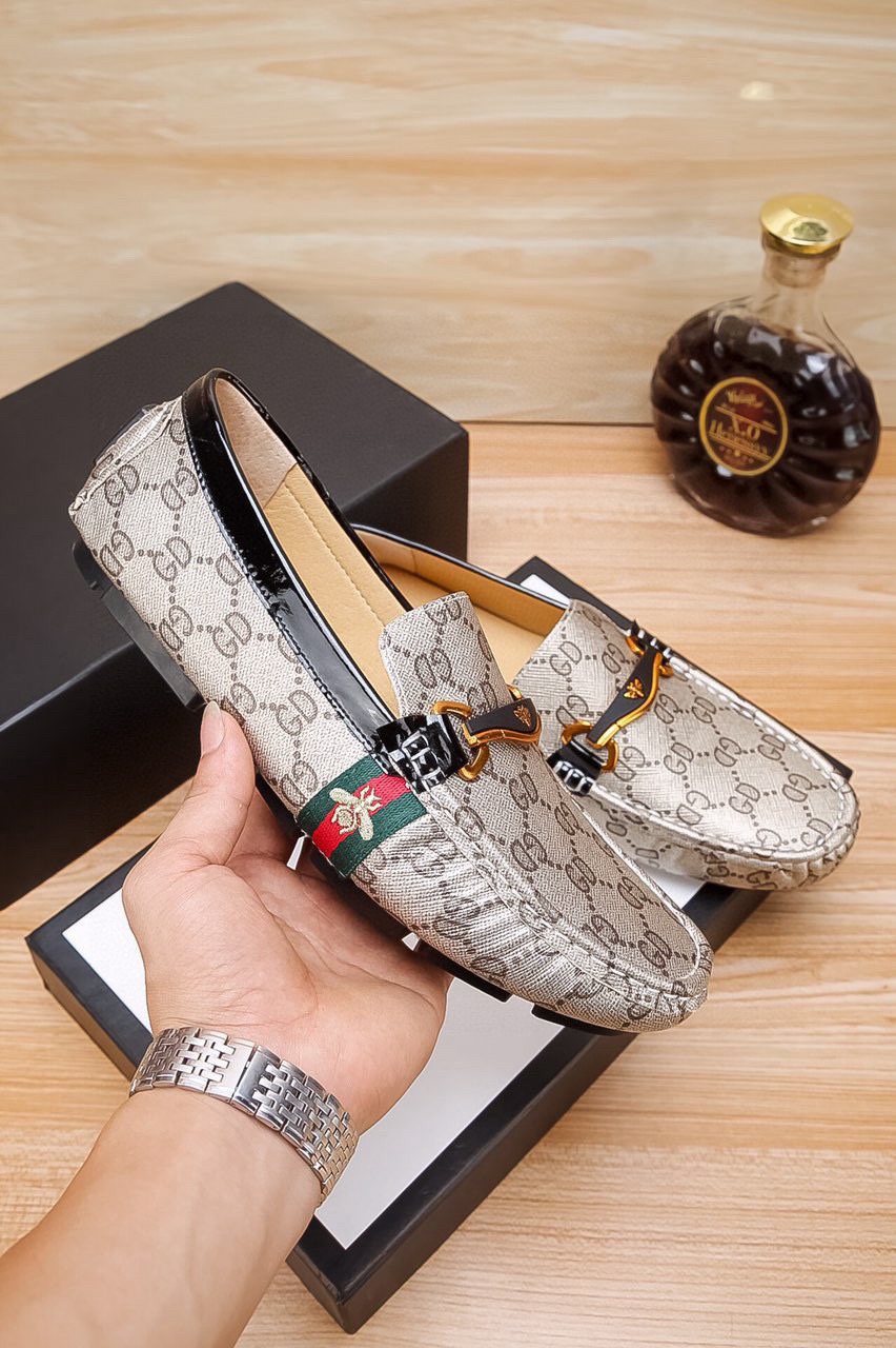 Gucci Patterned Driving Loafers