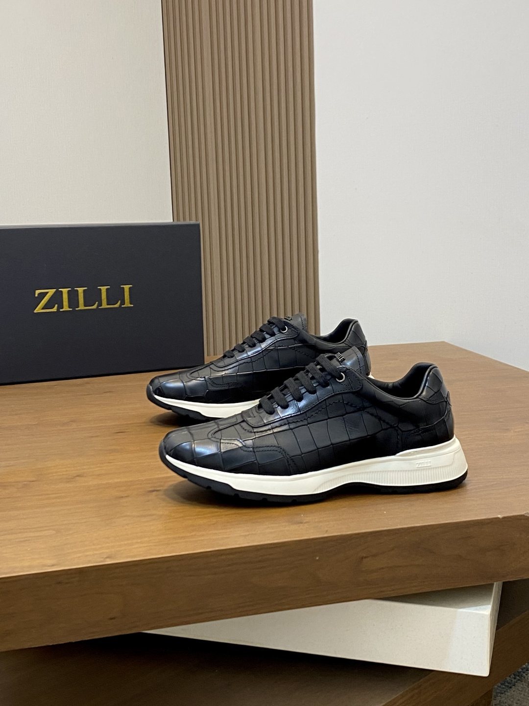 Zilli Men's Textured Low-Top Sneakers - Textured Upper With Stitched Panel Details