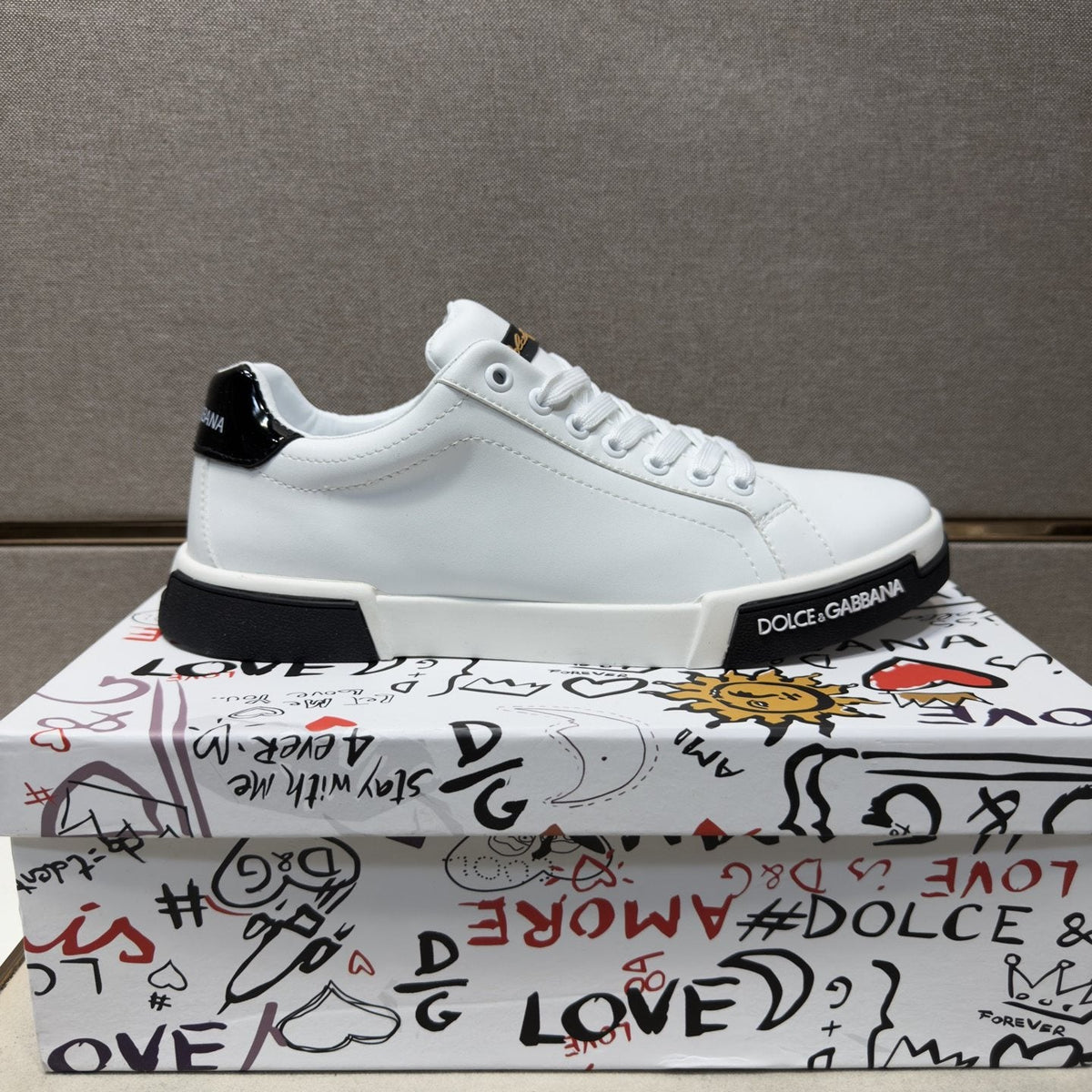 Dolce & Gabbana Men's White Black Low-Top Sneakers